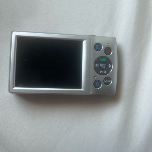 Digital camera - Picture 2 of 8